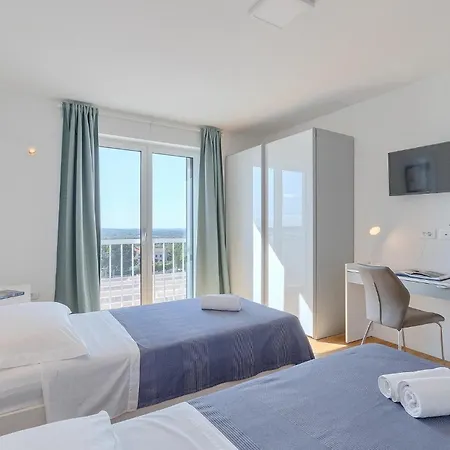 בית נופש Aponia *