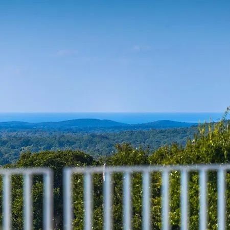 Aponia בית נופש *