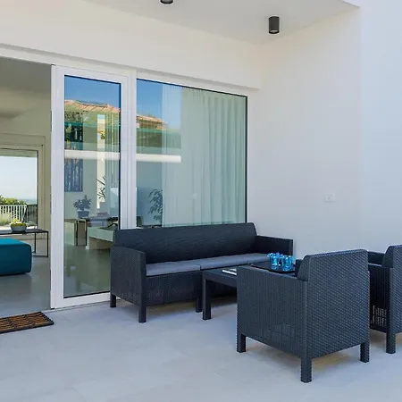 בית נופש Aponia