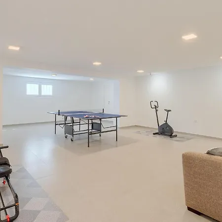 בית נופש Aponia *